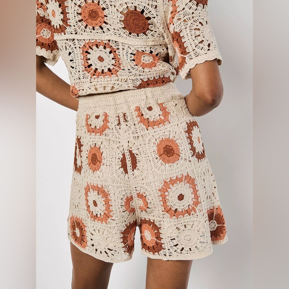 APRICOT 🍑 - Crochet Cream and Rust - SHORTS ONLY - Picture 4 of 4